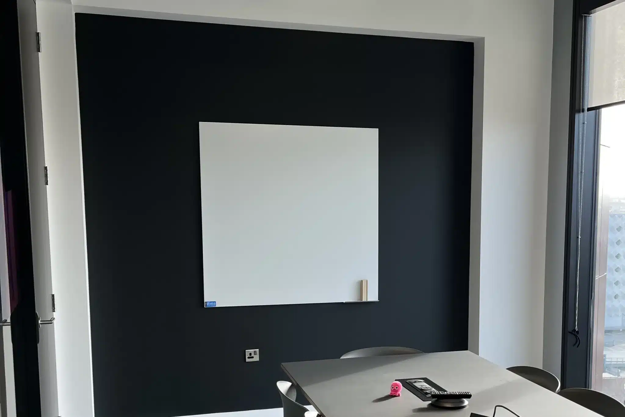 Low Reflectance White 3